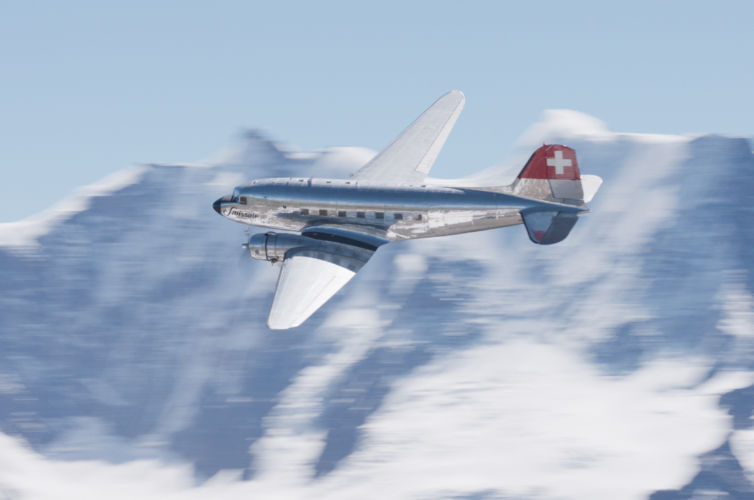 Swissair DC-3 – Wings over the Swiss Alps